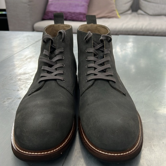 Like new Banana Republic grey suede chukkas men’s 13 main image 6